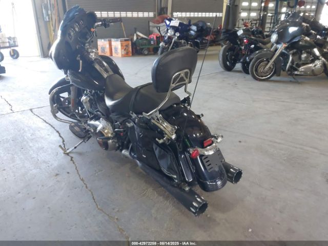 2022 HARLEY-DAVIDSON FLHX 1HD1KBC17NB640070 Photo 3