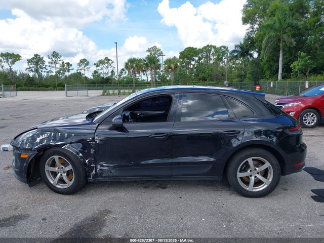 Porsche Macan 2019 WP1AA2A50KLB03961 Image 14
