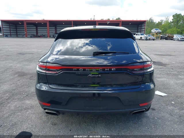 Porsche Macan 2019 WP1AA2A50KLB03961 Image 16