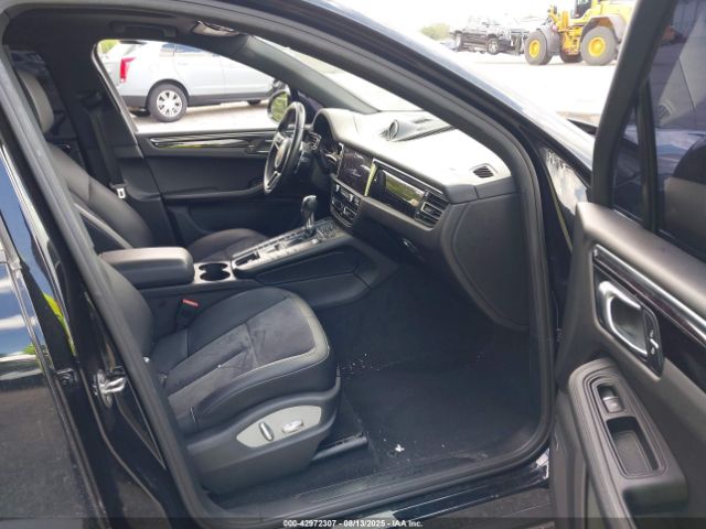 2019 PORSCHE MACAN WP1AA2A50KLB03961 Photo 4