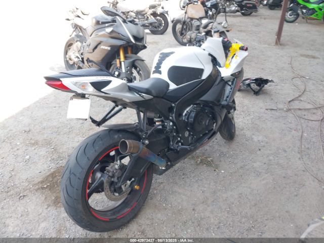 2019 SUZUKI GSX-R750 JS1GR7MA3K7100727 Photo 3