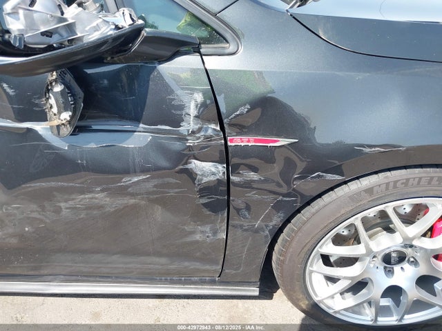 3VWY47AU7GM005931 Volkswagen 2016