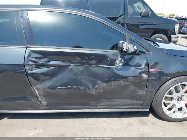 3VWY47AU7GM005931 Volkswagen 2016