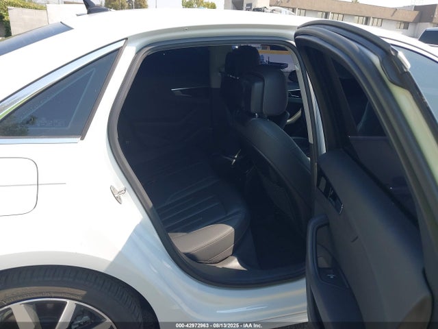 WAUABAF46MN007586 Audi 40 tfsi (2.0t)