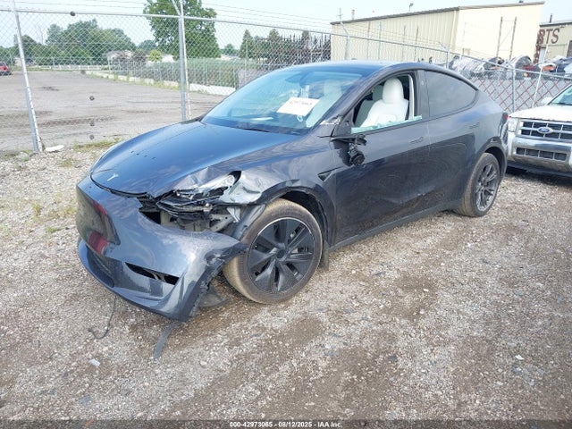 2024 TESLA MODEL Y 7SAYGDEE2RF190864 Photo 1
