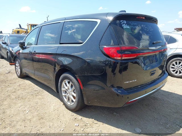 Chrysler Pacifica 2025 2C4RC1BGXSR530015 Image 3