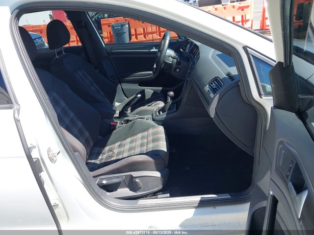 3VW5T7AUXKM002701 Volkswagen Golf GTI