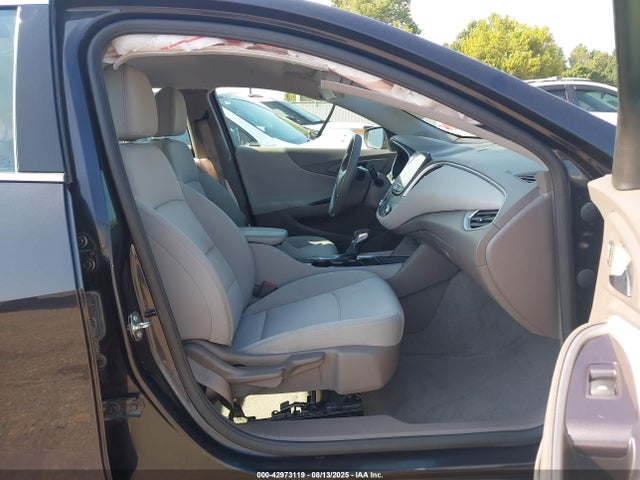 1G1ZD5ST1PF118543 Chevrolet lfv