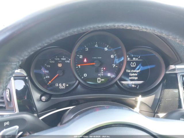 2018 PORSCHE MACAN WP1AA2A53JLB21045 Photo 6