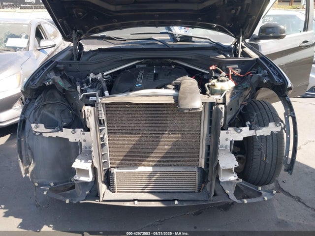 5UXKR0C54G0P32730 BMW X5