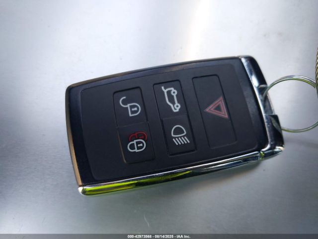 2018 JAGUAR E-PACE SADFJ2FX5J1Z30449 Photo 10