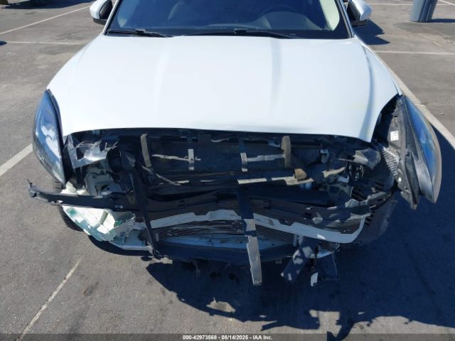 2018 JAGUAR E-PACE SADFJ2FX5J1Z30449 Photo 5