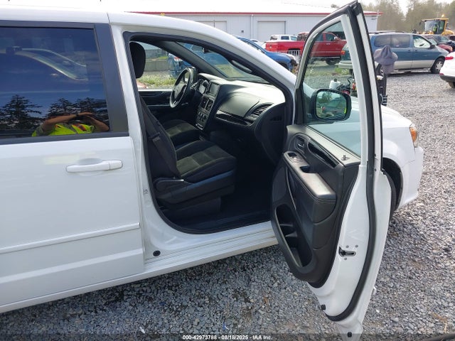 2C4RDGBG4HR834997 Dodge Grand Caravan