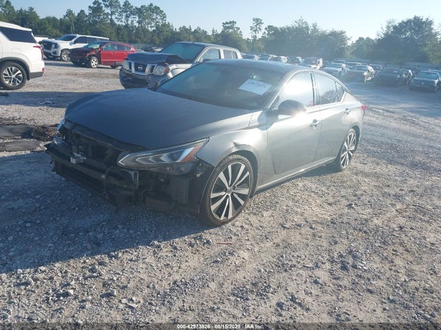 Nissan Altima 2019 1N4BL4FV5KC155158 Image 2