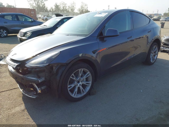 2023 TESLA MODEL Y 7SAYGDEDXPF962161 Photo 1