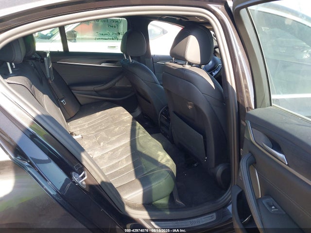 WBA33AG03PCL21827 BMW 530e
