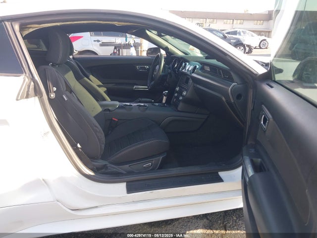 Ford 2.3l 4v premium fuel 2017 1FA6P8TH8H5344749 Image 5
