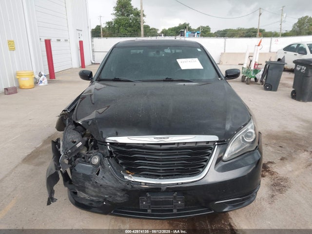 1C3CCBCG6EN135586 Chrysler 200