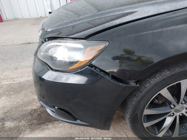 1C3CCBCG6EN135586 Chrysler 200