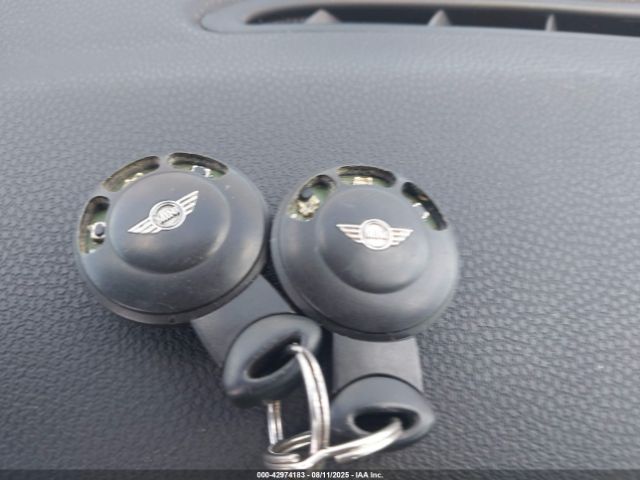 2008 MINI COOPER WMWMF33518TT64654 Photo 10