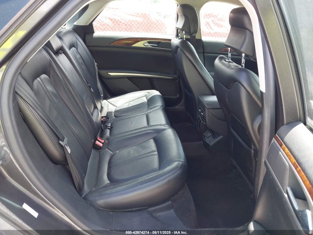 Lincoln 2015 2015 3LN6L2LU4FR602724 Image 8