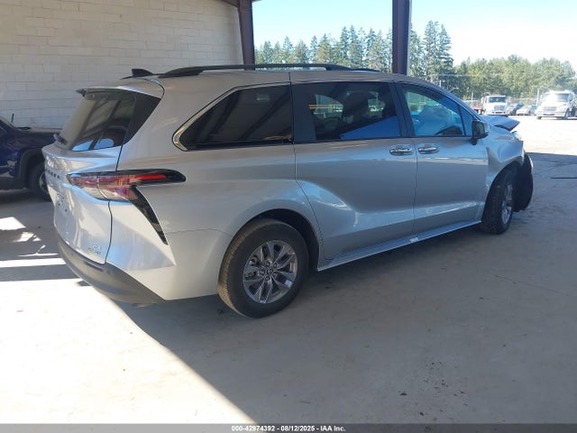 5TDYRKEC0RS211197 Toyota a25a-fxs