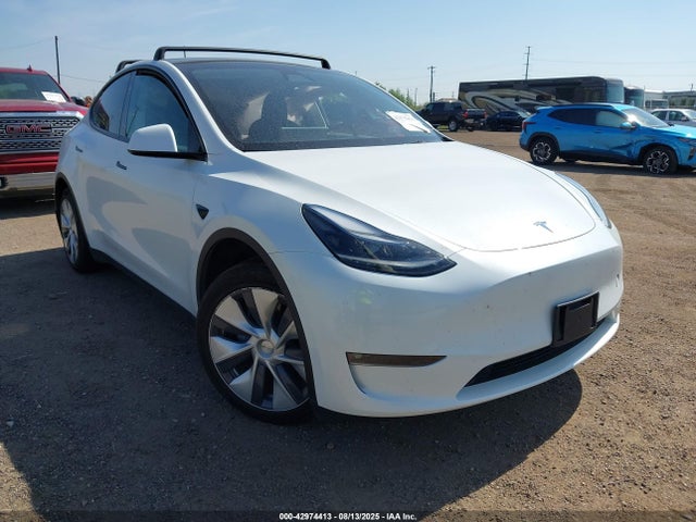 2023 TESLA MODEL Y 7SAYGAEE3PF915738 Photo 0