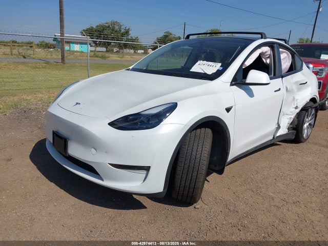 2023 TESLA MODEL Y 7SAYGAEE3PF915738 Photo 1