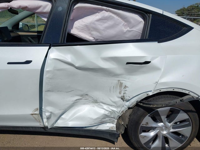 2023 TESLA MODEL Y 7SAYGAEE3PF915738 Photo 5