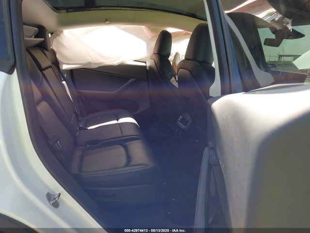 2023 TESLA MODEL Y 7SAYGAEE3PF915738 Photo 7
