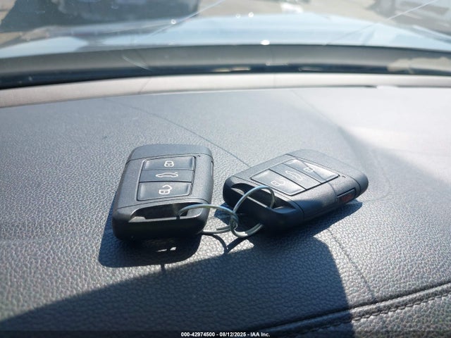 Volkswagen 1.4 tsi 2019 3VWC57BU5KM134183 Image 11