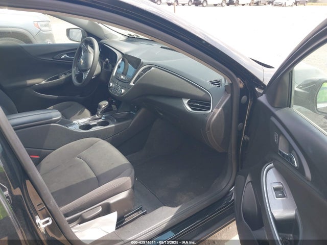 1G1ZD5ST3PF235220 Chevrolet lfv