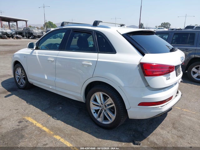 2018 AUDI Q3 WA1ECCFS2JR015193 Photo 2
