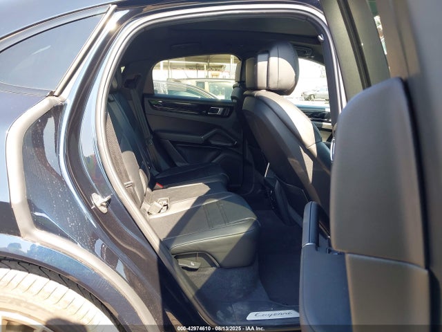 Porsche Cayenne 2023 WP1BA2AY9PDA26409 Image 8