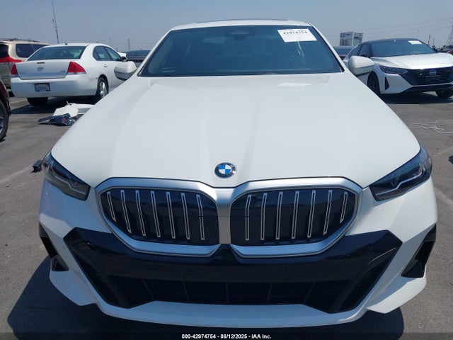 WBA43FJ0XRCP97036 BMW 530I