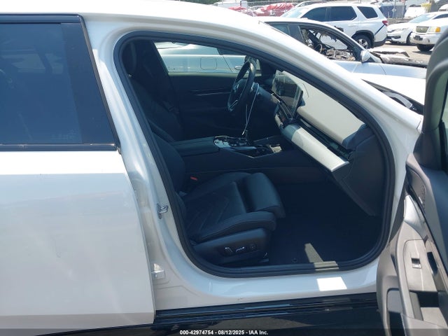 WBA43FJ0XRCP97036 BMW 530I