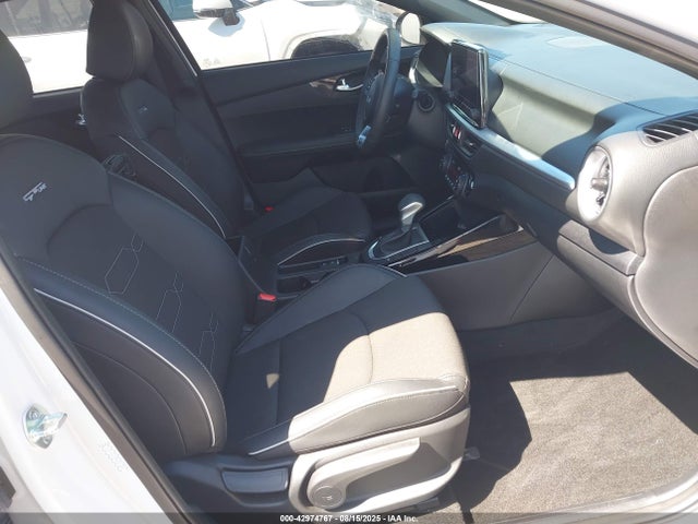 3KPF54AD8RE820688 KIA mpi nu