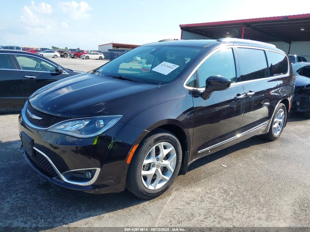 Chrysler Pacifica 2017 2C4RC1EG9HR805068 Image 2