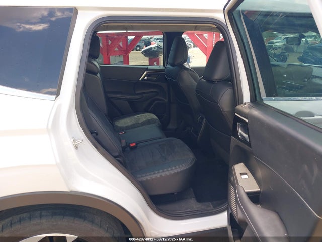 2023 MITSUBISHI OUTLANDER JA4J4UA8XPZ024892 Photo 7