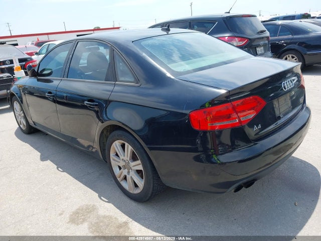 2011 AUDI A4 WAUAFAFL1BN021789 Photo 2