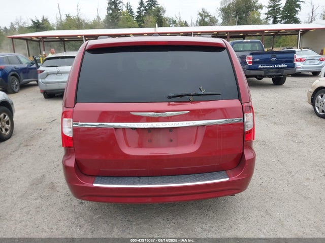 2C4RC1BG1GR232072 Chrysler Town and Country