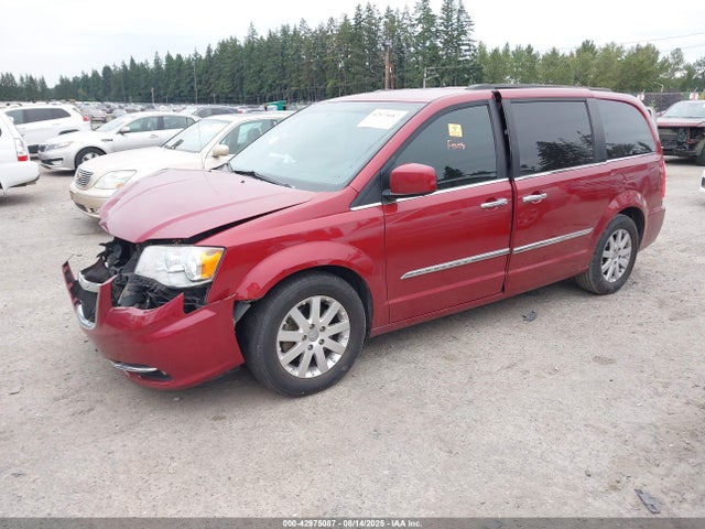 2C4RC1BG1GR232072 Chrysler Town and Country