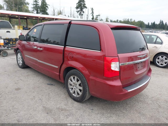 2C4RC1BG1GR232072 Chrysler Town and Country