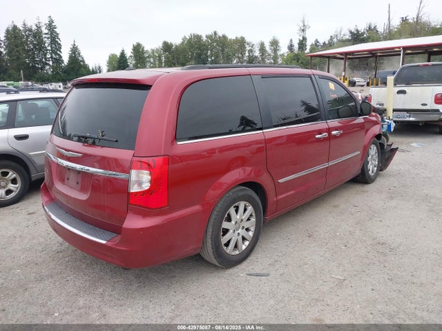 2C4RC1BG1GR232072 Chrysler Town and Country