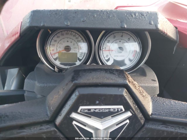 57XAAPFA6H8121176 Polaris Slingshot