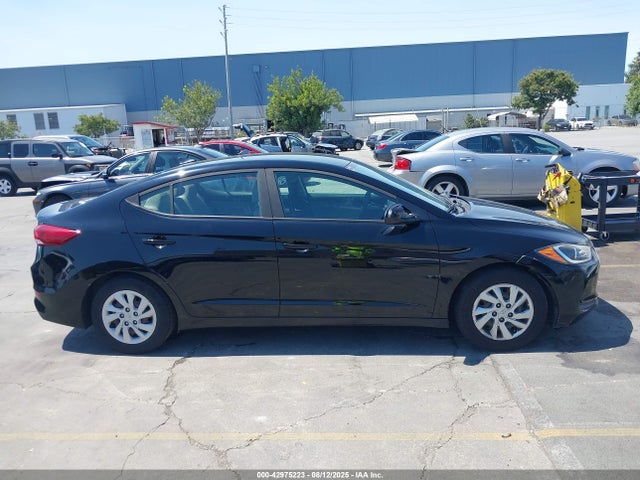 KMHD74LF4HU164517 Hyundai Elantra