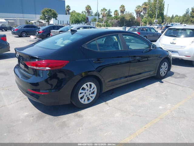 KMHD74LF4HU164517 Hyundai Elantra