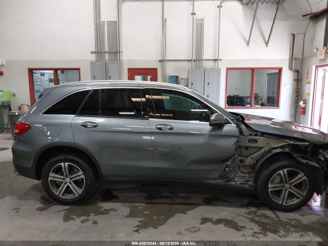 WDC0G4KB4HF145014 Mercedes-Benz m274