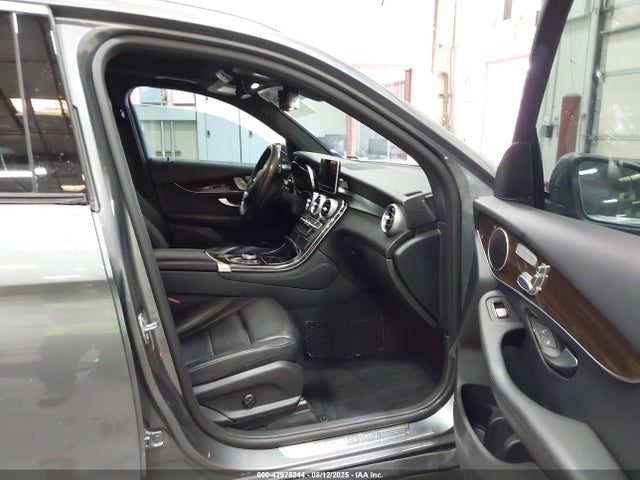 WDC0G4KB4HF145014 Mercedes-Benz m274