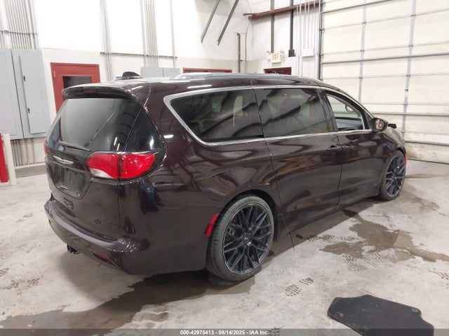 Chrysler Pacifica 2018 2C4RC1CG2JR274207 Image 4